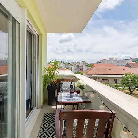 Downtown Apartamento Trogir