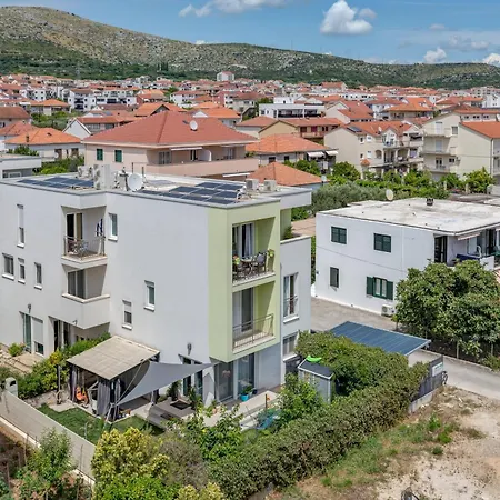 Downtown * Τρογκίρ