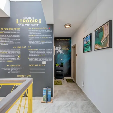 Downtown Διαμέρισμα Τρογκίρ