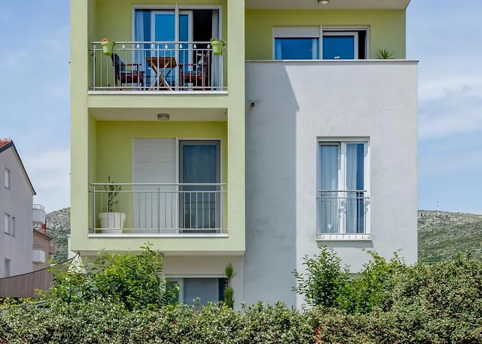 아파트 Downtown 트로기르